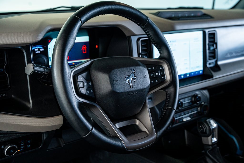 Used 2023 Ford Bronco Wildtrak image 32