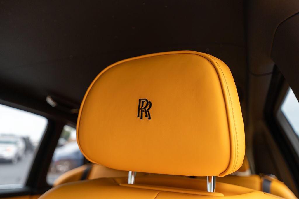 Used 2025 Rolls-Royce Cullinan AWD/4WD image 44