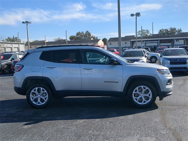 Used 2024 Jeep Compass Latitude image 5
