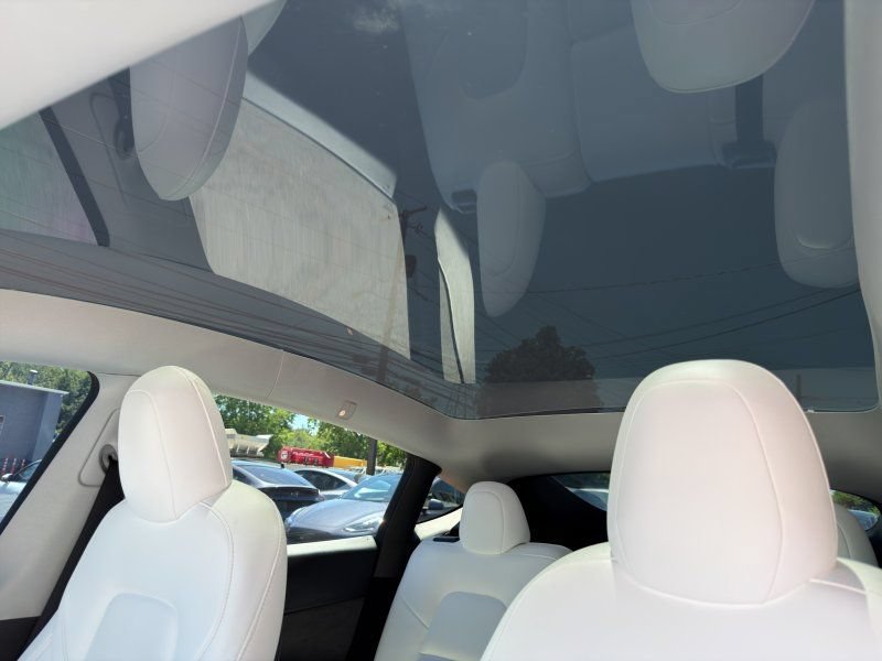 Used 2023 Tesla Model Y Performance AWD/4WD image 19