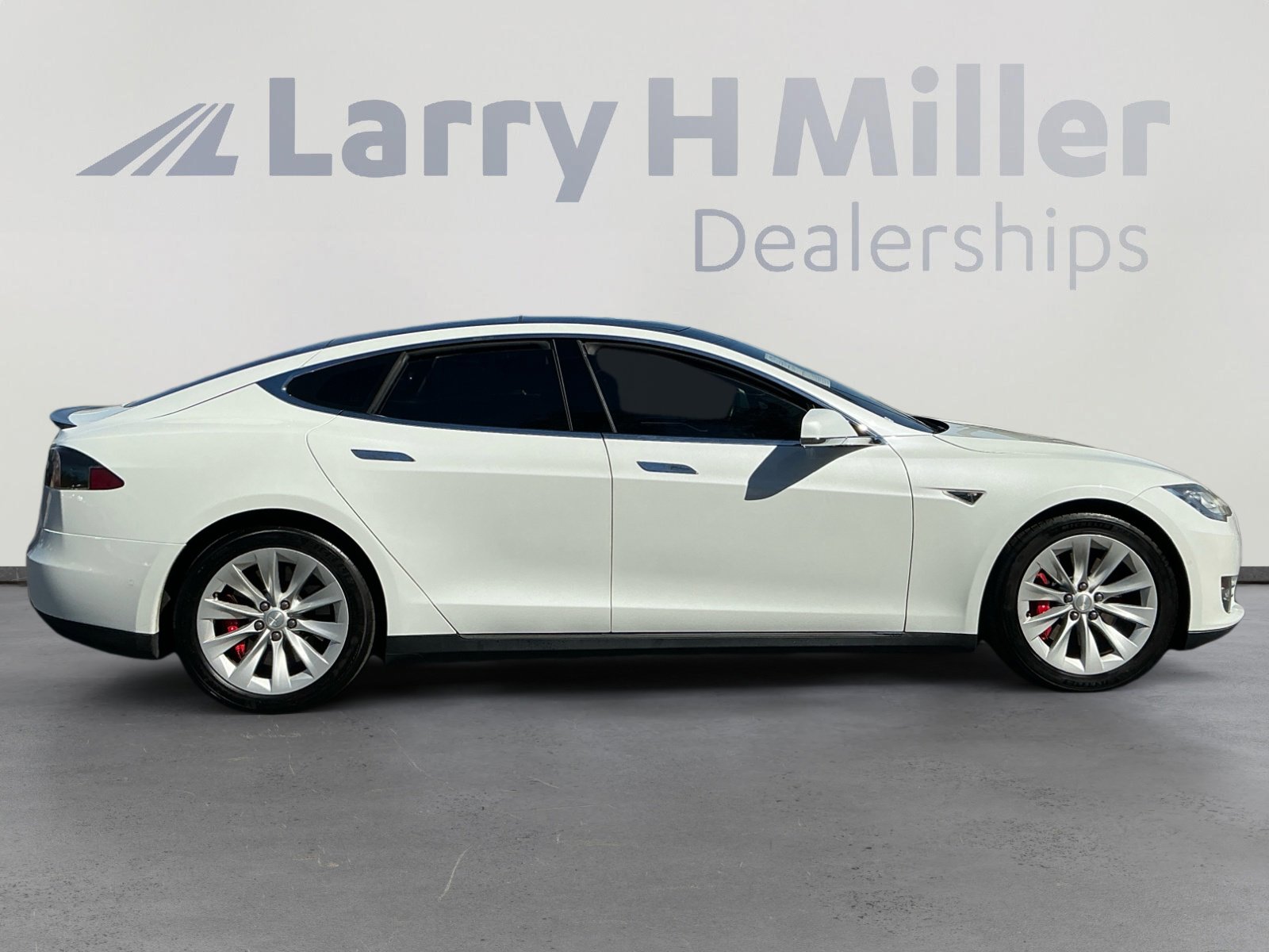 Used 2016 Tesla Model S P90D image 6