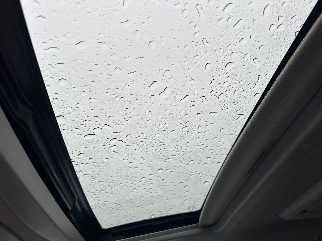 Used 2020 Toyota Sienna Limited Premium w/ Carpet Mat Package image 24