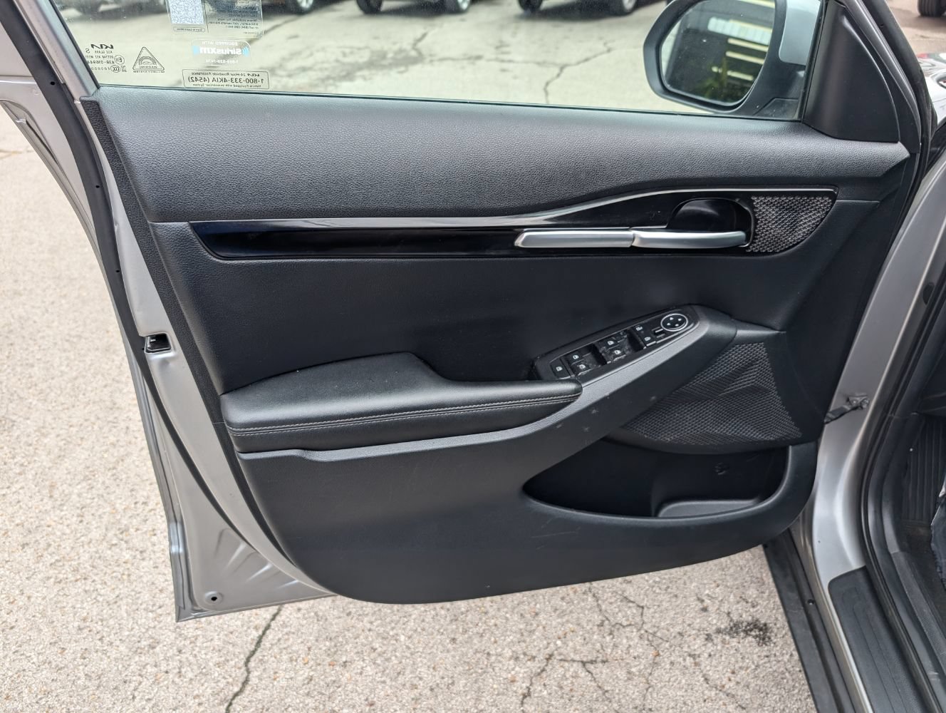 Used 2025 Kia Seltos EX FWD image 10