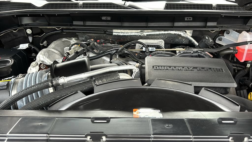 Used 2024 GMC Sierra 3500 Denali Ultimate AWD/4WD image 32