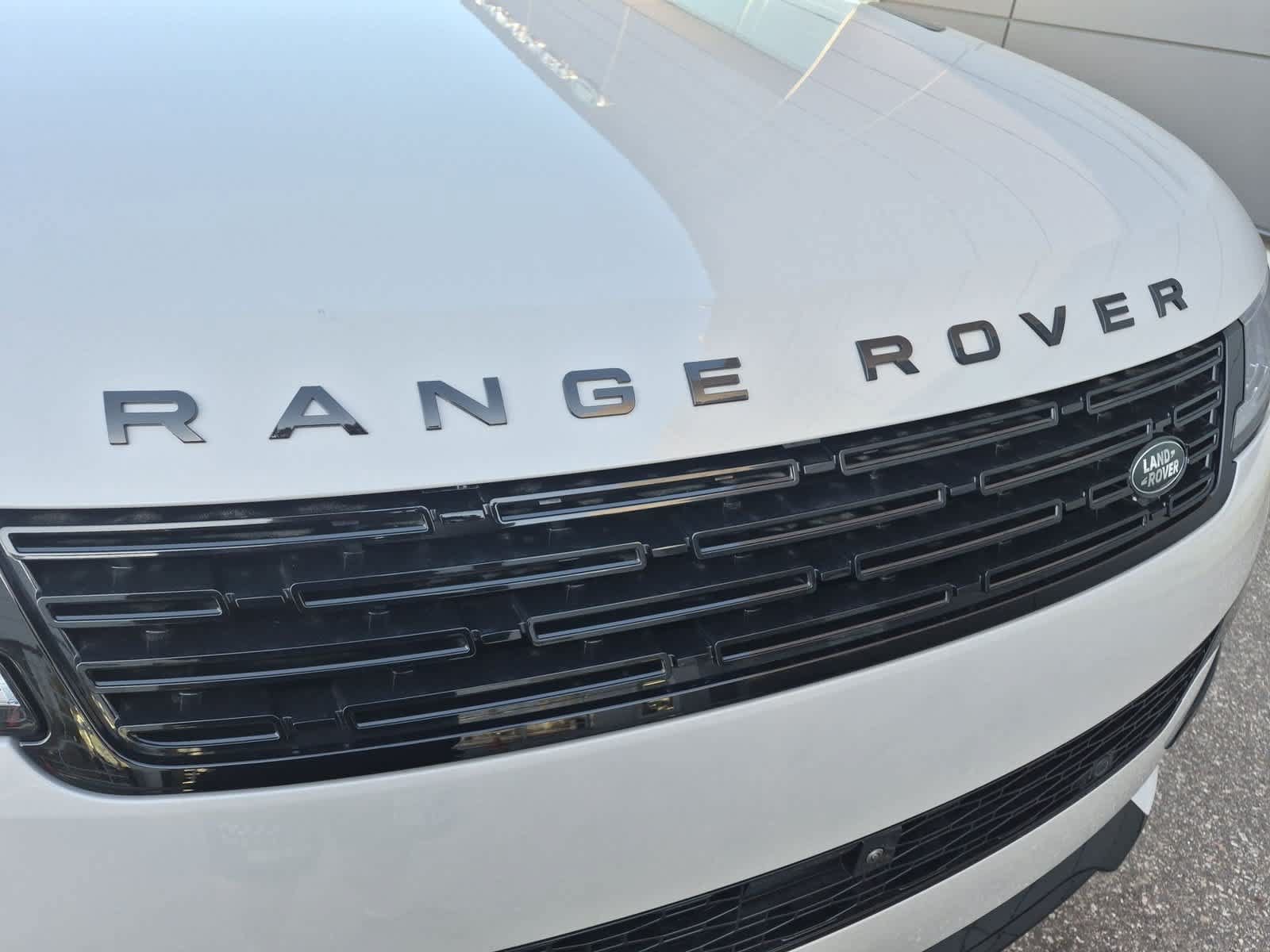 New 2027 Land Rover Range Rover Sport Dynamic SE AWD/4WD image 12
