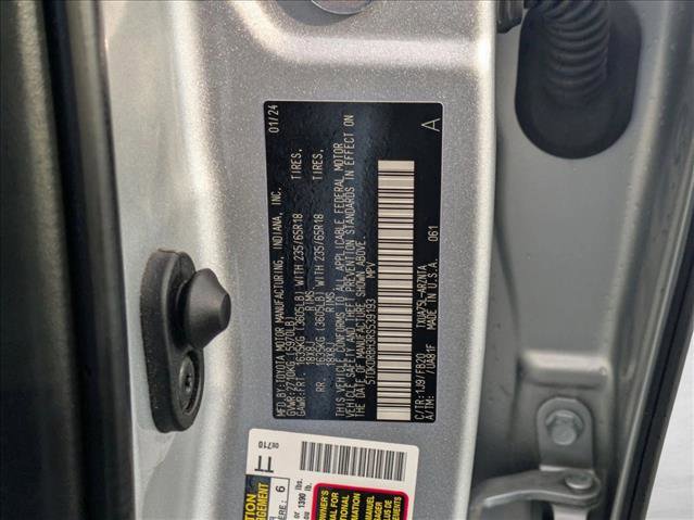 Used 2024 Toyota Highlander LE image 25