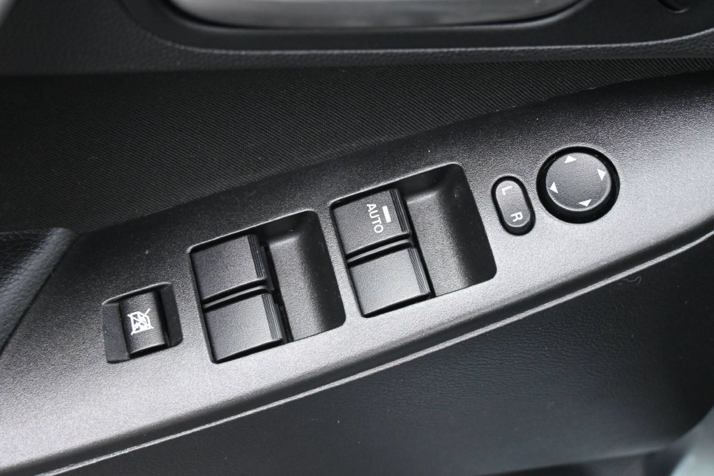 Used 2012 MAZDA MAZDA3 s Touring FWD image 3
