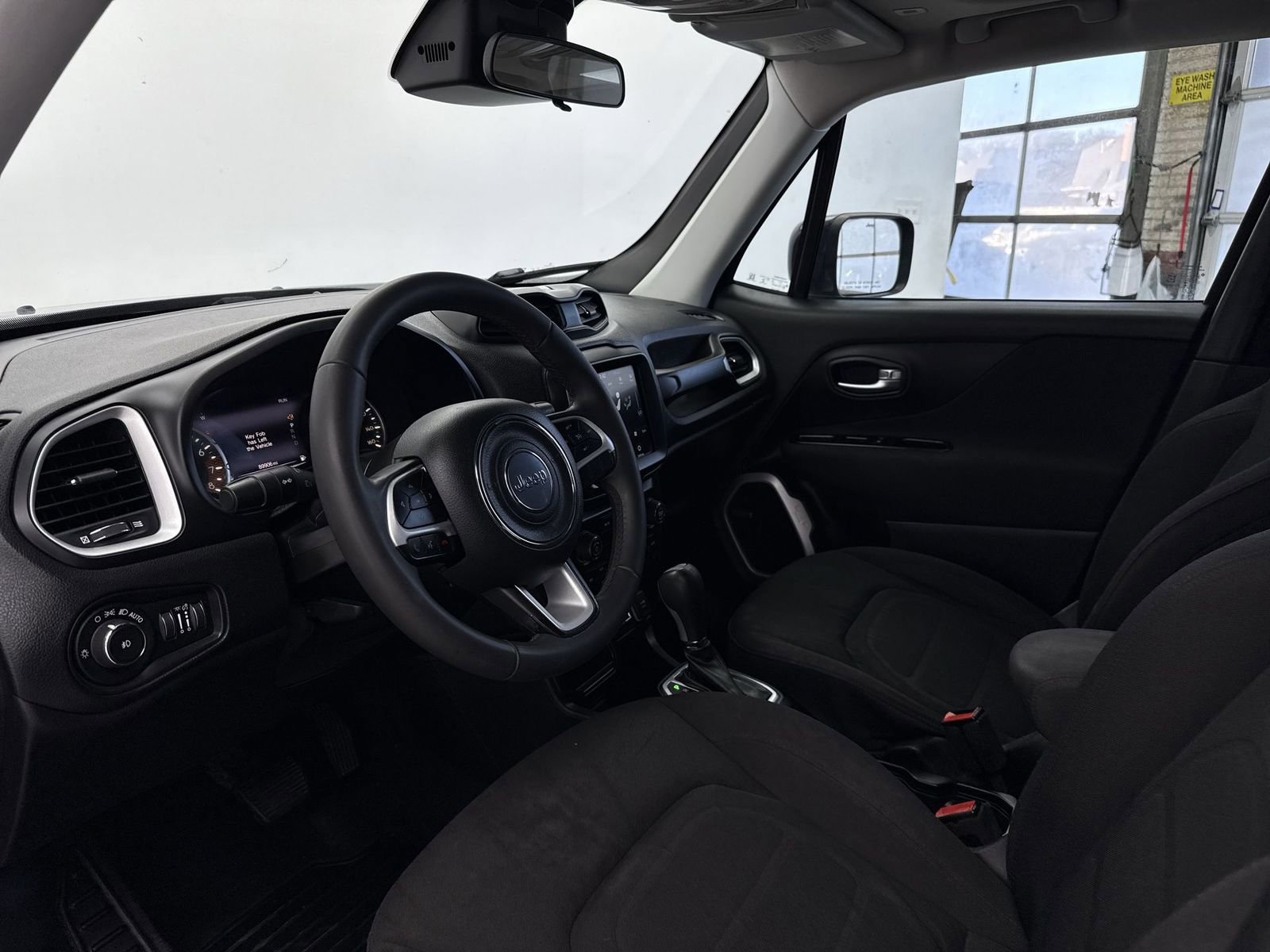 Used 2020 Jeep Renegade Latitude w/ UConnect 8.4 Nav Group image 12
