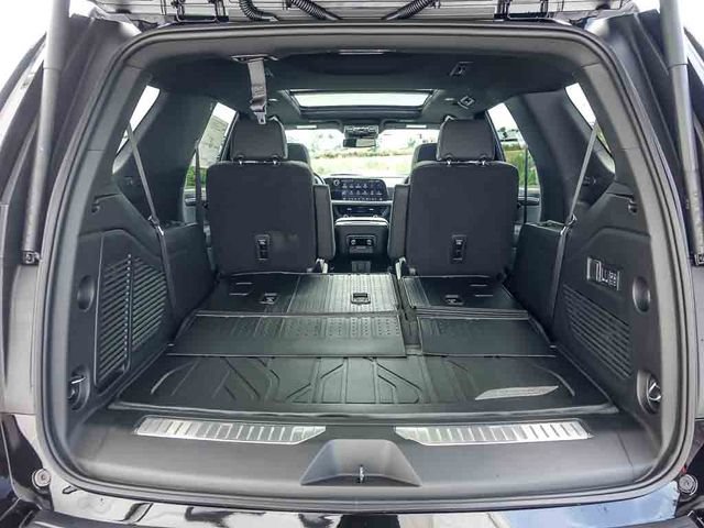 New 2027 Chevrolet Tahoe Premier w/ Sun And Tow Package AWD/4WD image 9