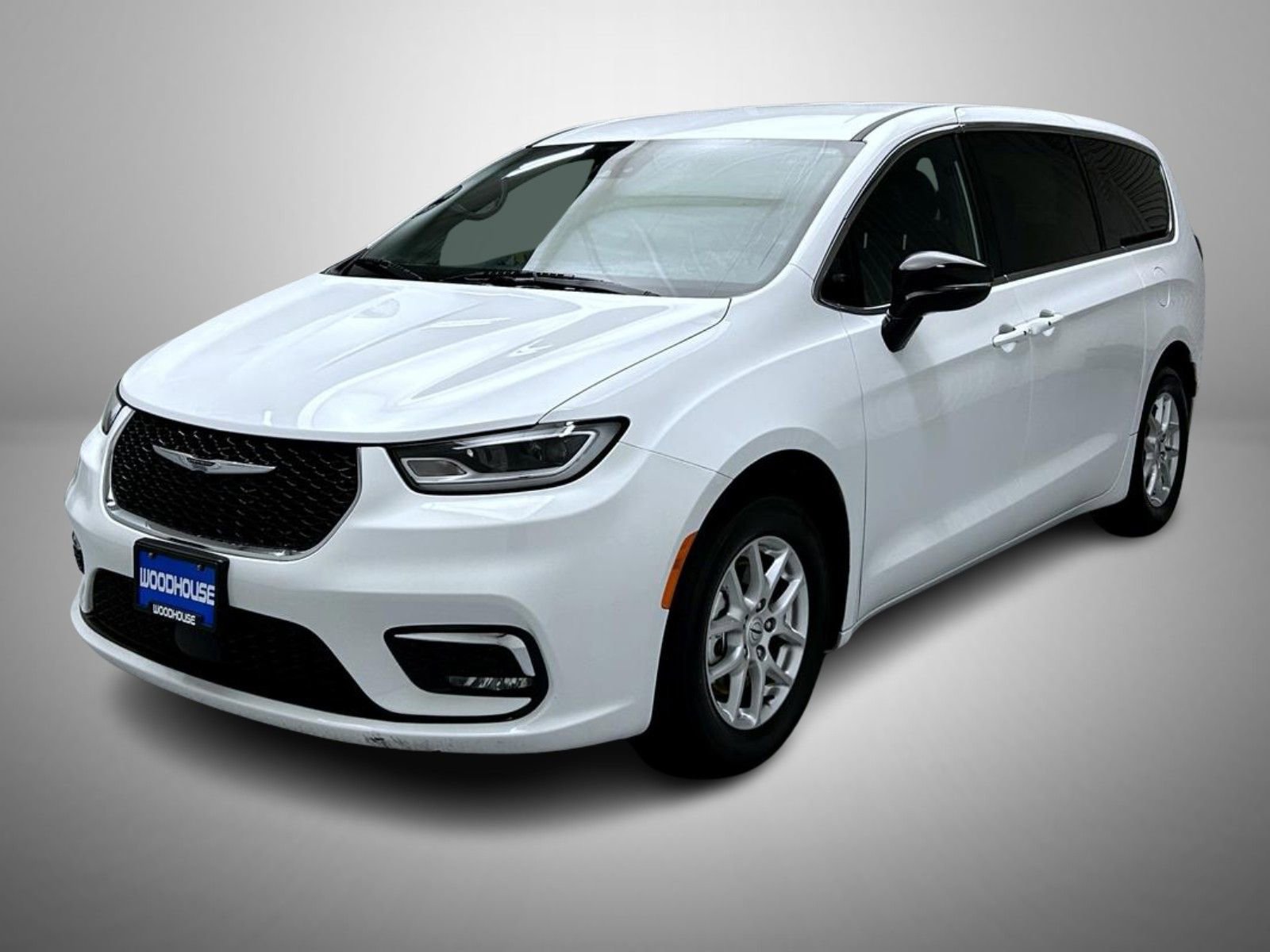 Used 2025 Chrysler Pacifica Select