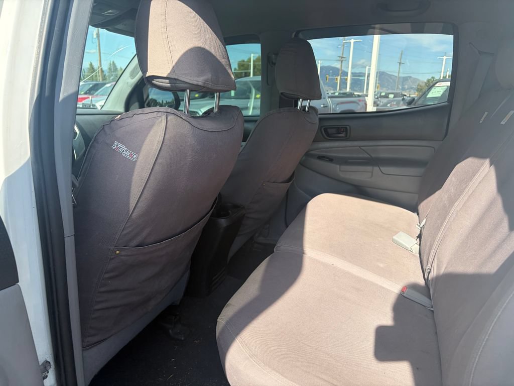 Used 2015 Toyota Tacoma 4x4 Double Cab w/ TRD Off-Road Package image 4