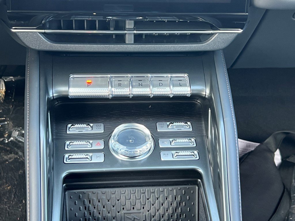 New 2026 Lincoln Nautilus Reserve image 18