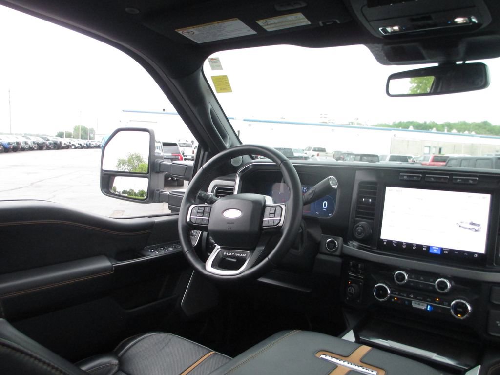 Used 2024 Ford F350 Platinum w/ Tremor Off-Road Package AWD/4WD image 26