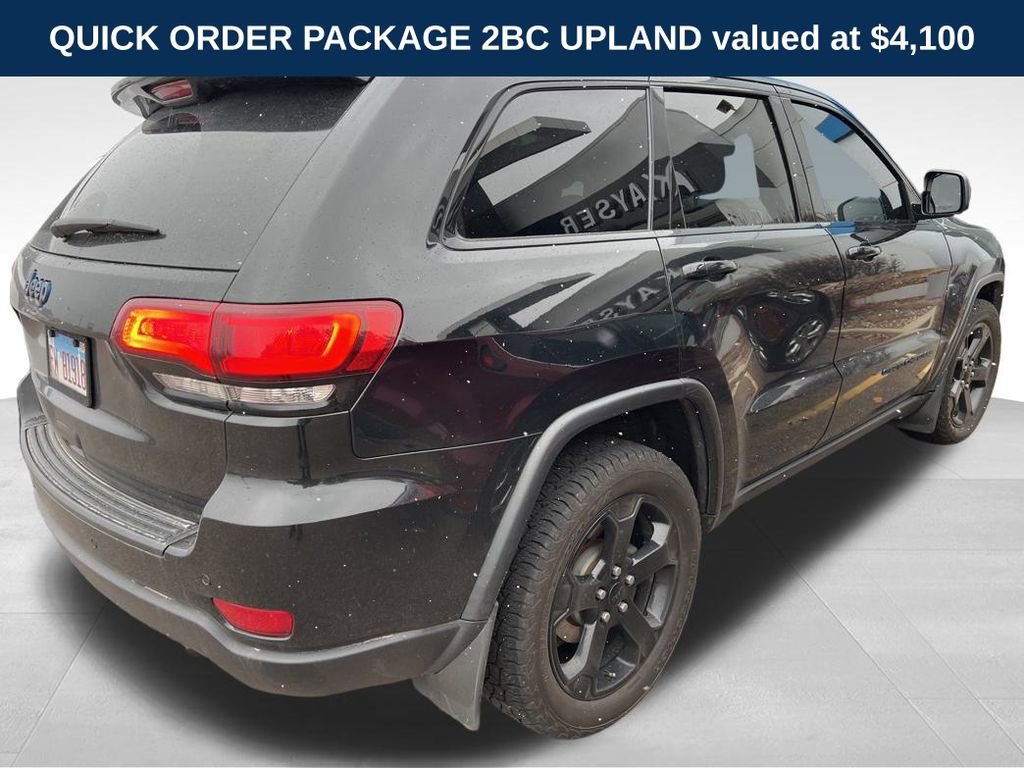 Used 2018 Jeep Grand Cherokee Laredo image 3