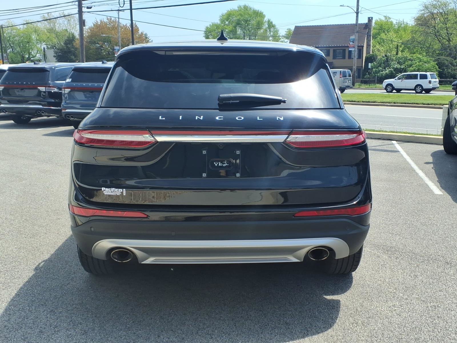 Certified 2025 Lincoln Corsair AWD w/ Equipment Group 101A image 4