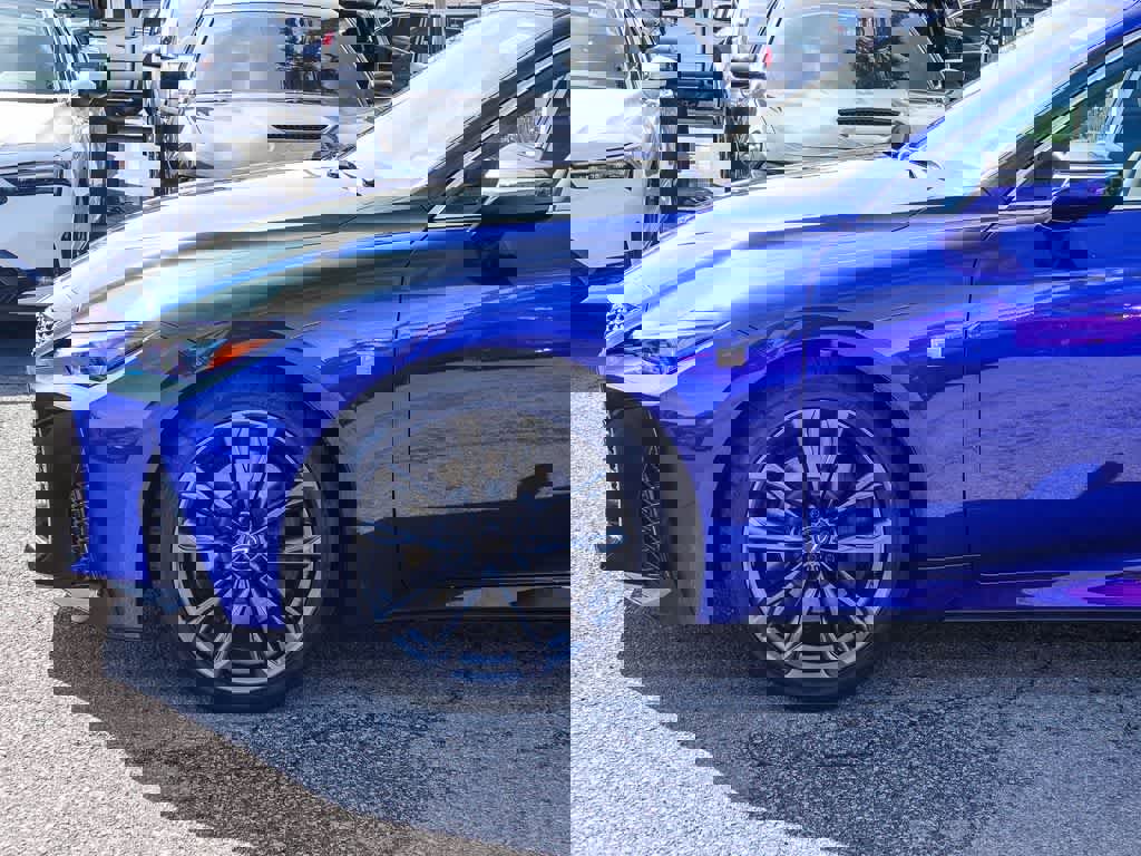 Used 2025 Lexus IS 300 F Sport image 9