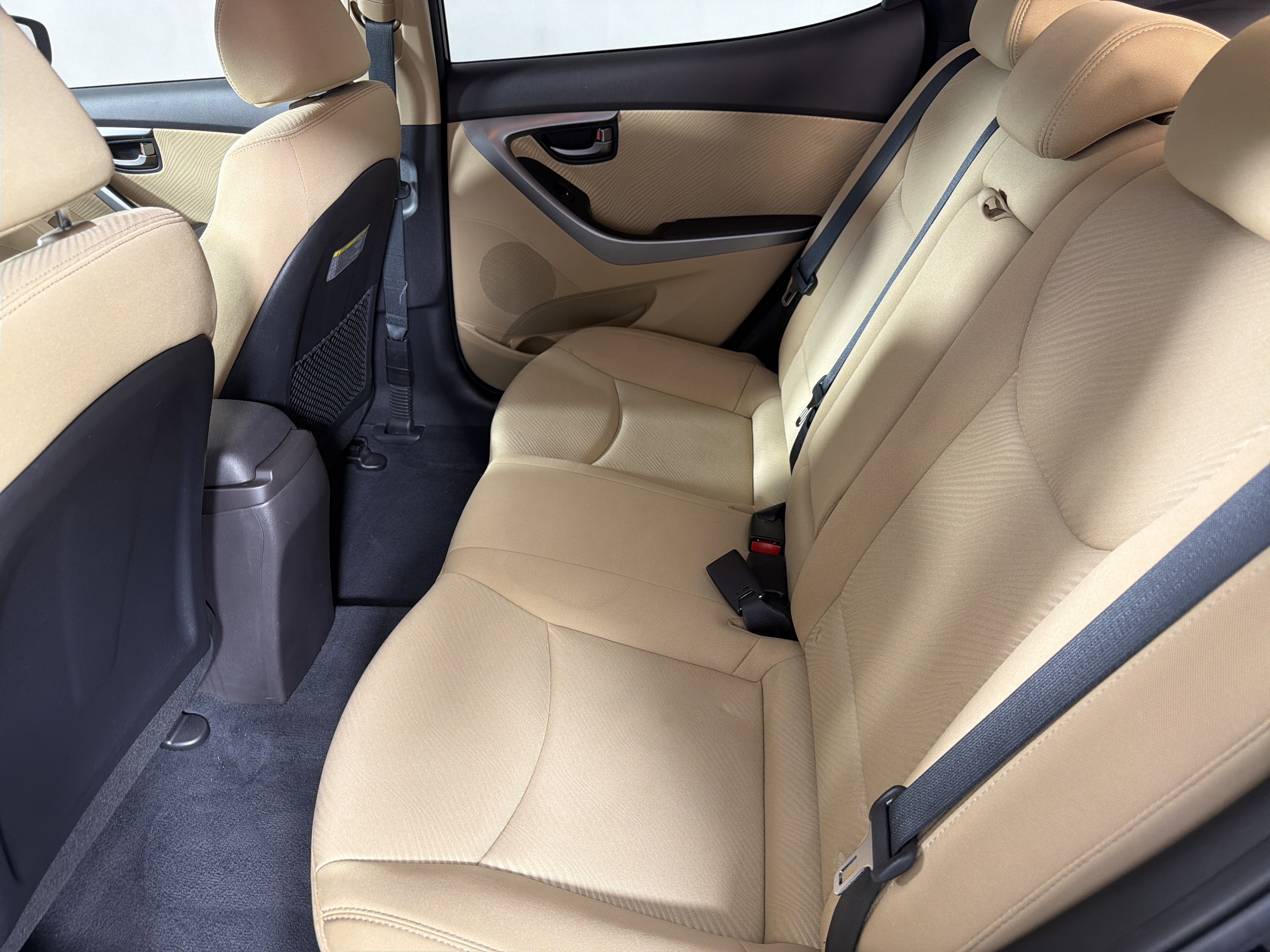 Used 2013 Hyundai Elantra GLS w/ Preferred Pkg FWD image 23