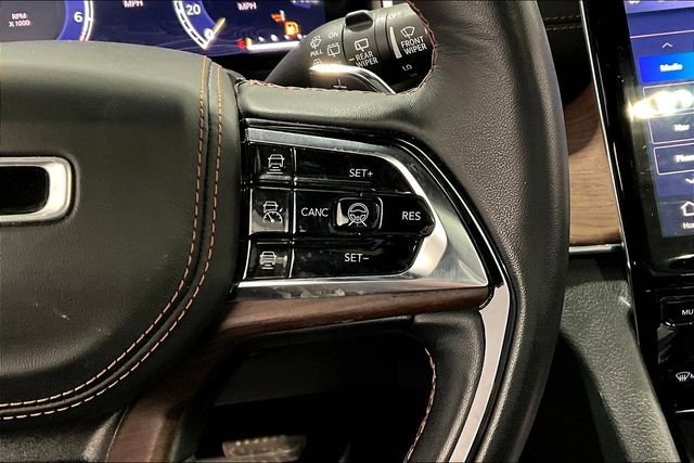 Used 2023 Jeep Grand Cherokee Summit w/ Luxury Tech Group V image 12