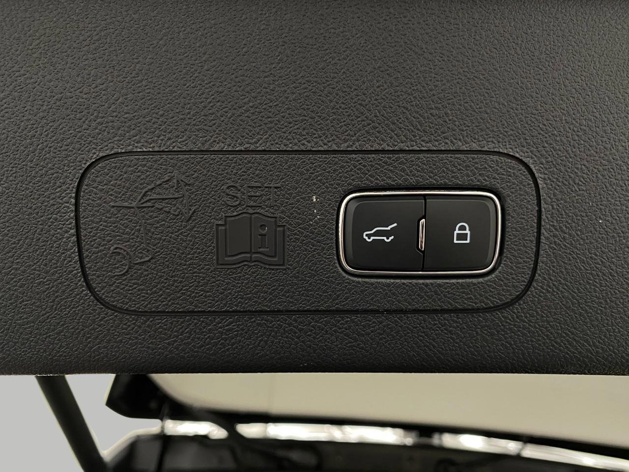 Used 2025 Lincoln Aviator AWD w/ Equipment Group 101A image 6