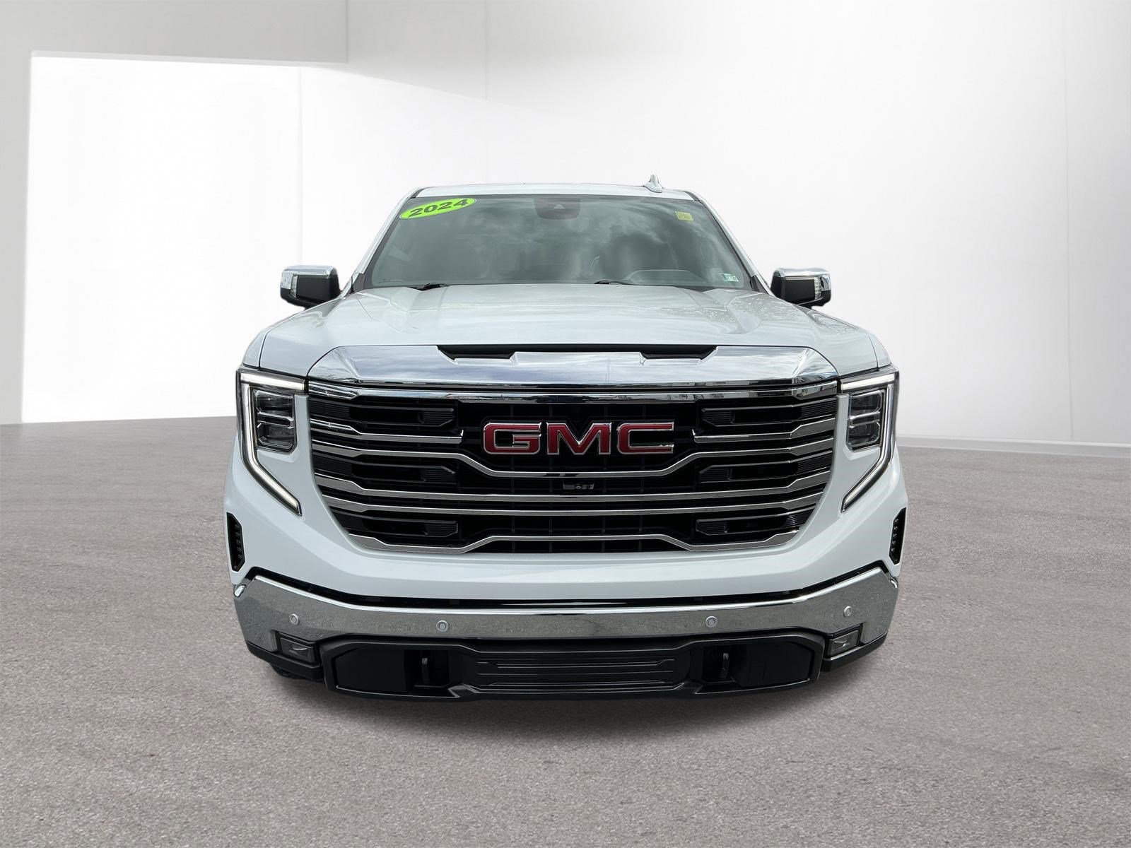 Used 2024 GMC Sierra 1500 SLT w/ SLT Premium Plus Package AWD/4WD image 8