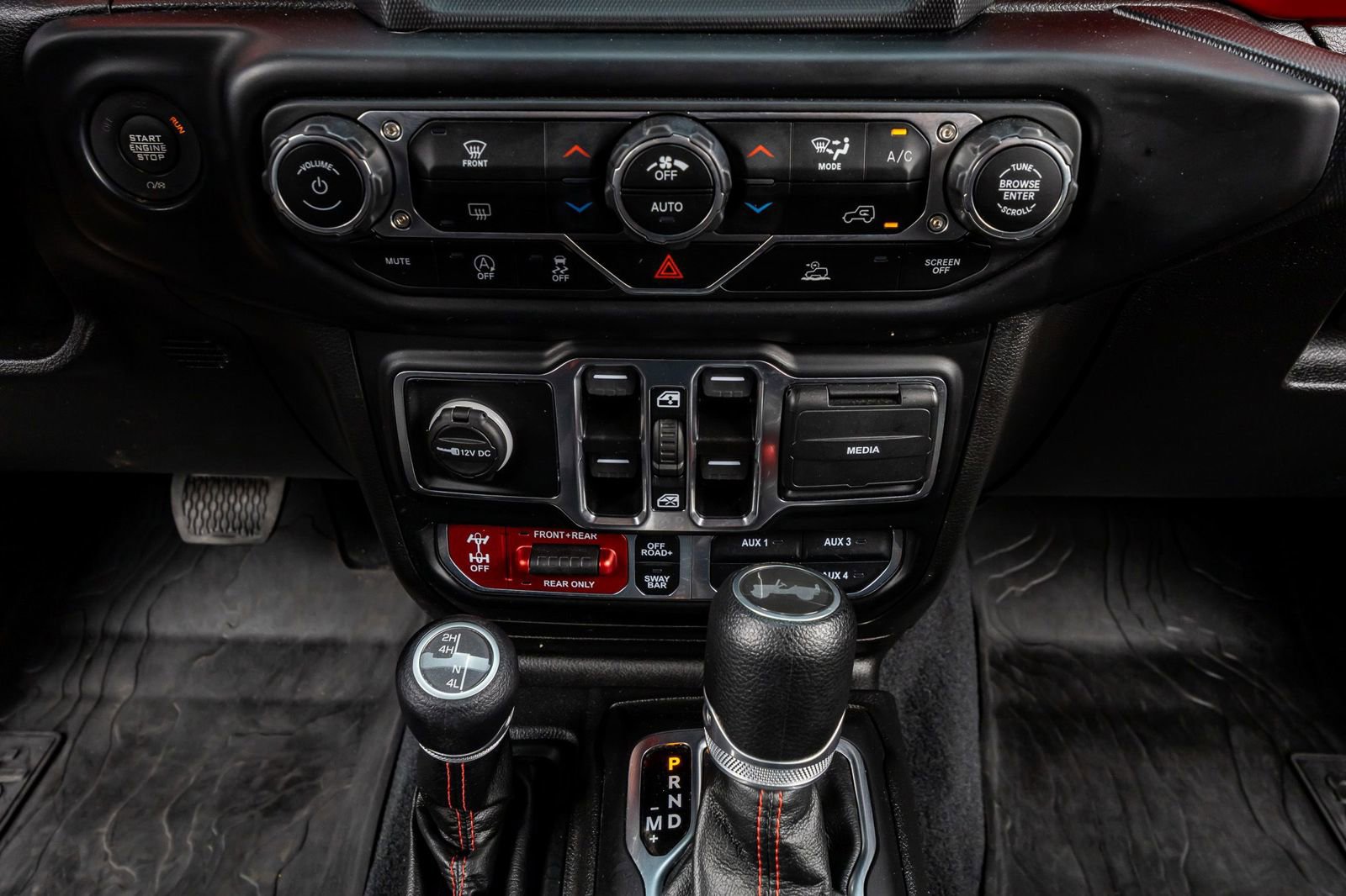 Used 2022 Jeep Wrangler Unlimited Rubicon AWD/4WD image 25