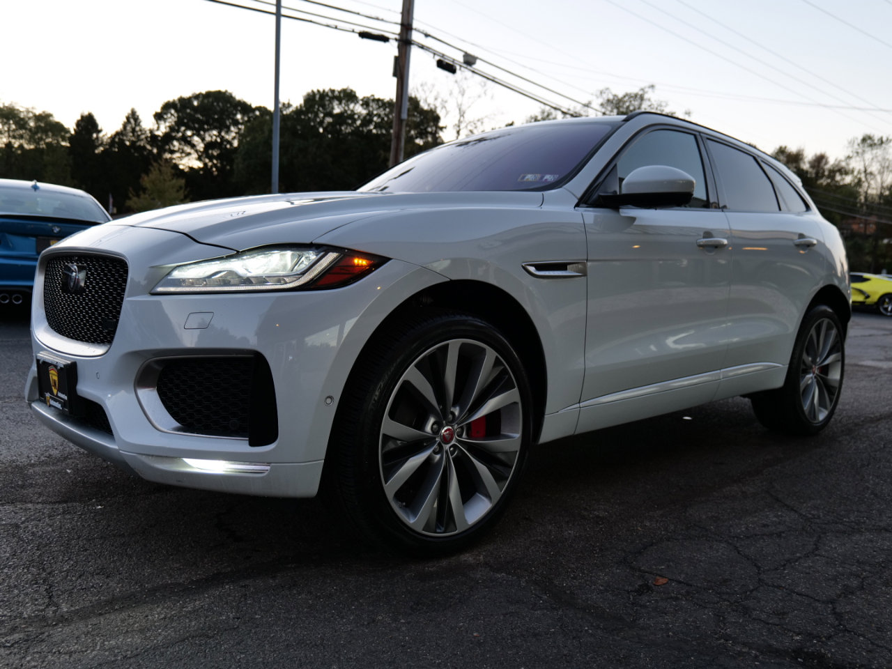 Used 2019 Jaguar F-PACE S image 89