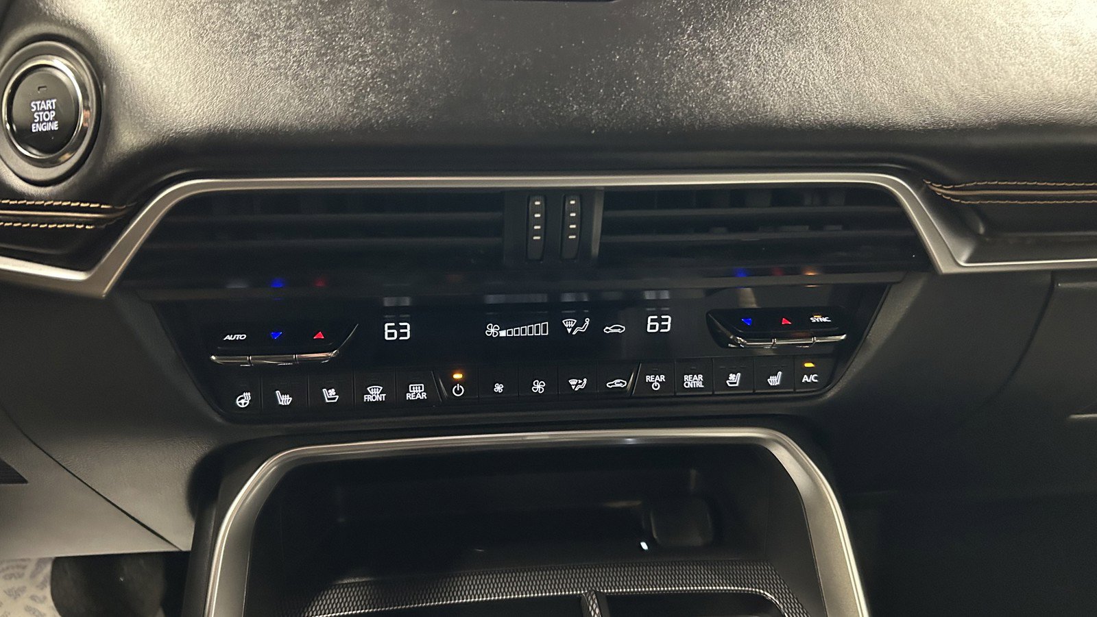 Used 2025 MAZDA CX-90 3.3 Turbo w/ Premium Plus Pkg image 31