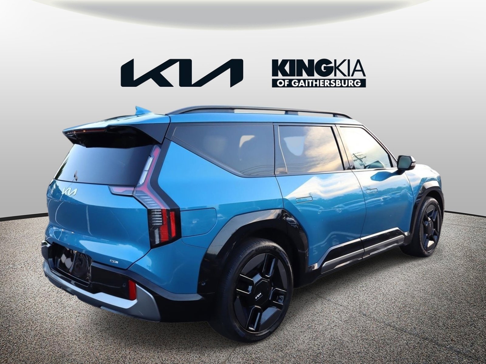 Used 2024 Kia EV9 GT-Line AWD/4WD image 3