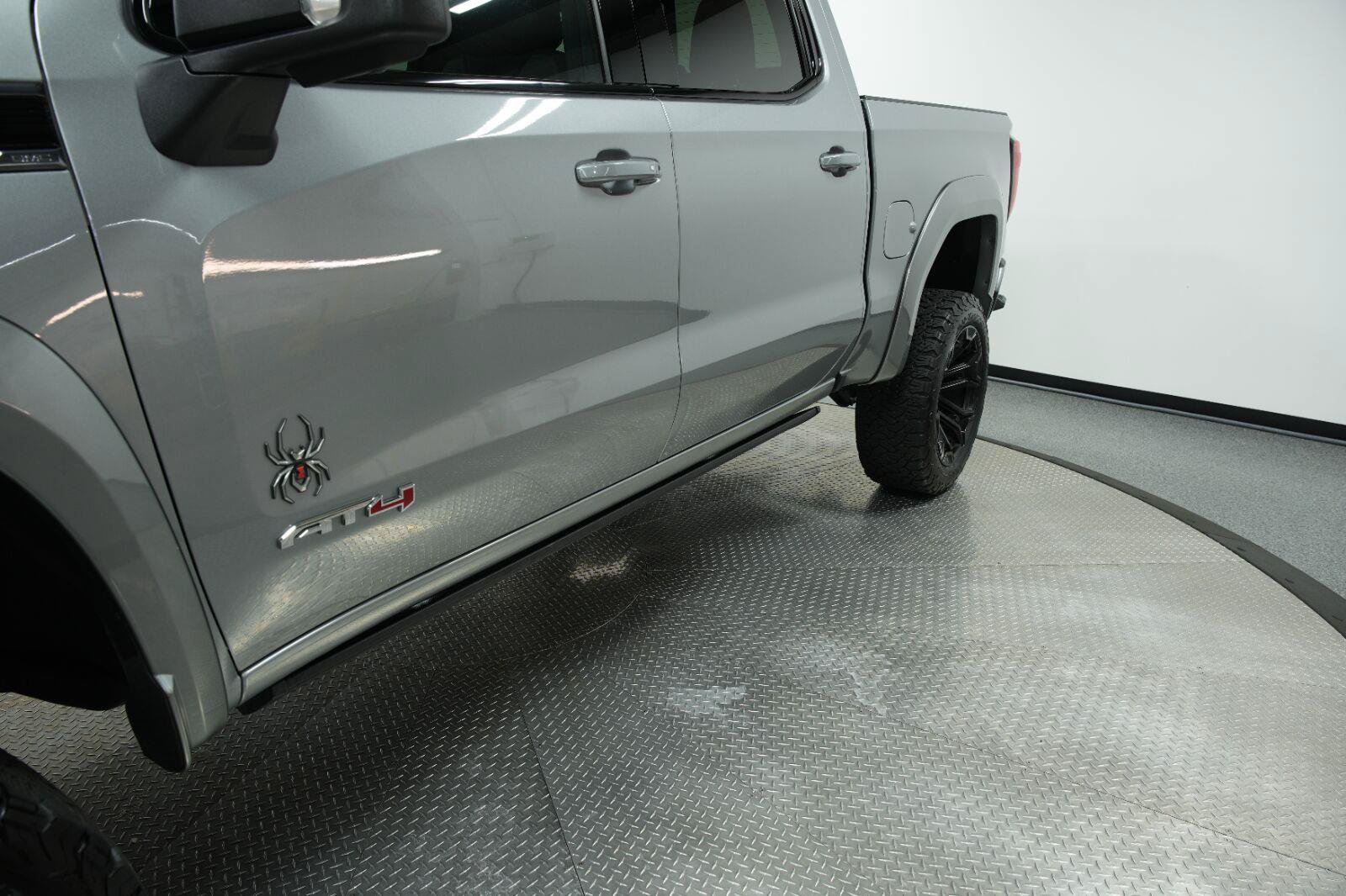 Used 2025 GMC Sierra 1500 AT4 w/ AT4 Premium Package AWD/4WD image 7