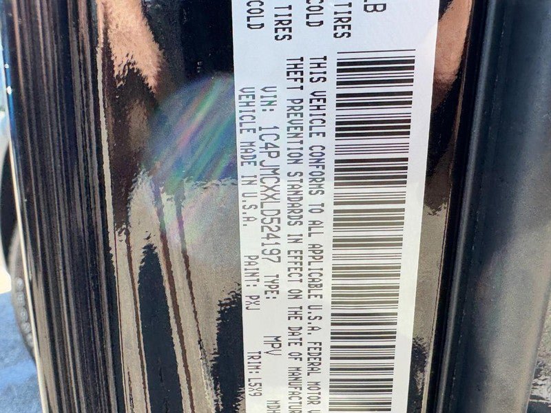 Used 2020 Jeep Cherokee Latitude AWD/4WD image 24