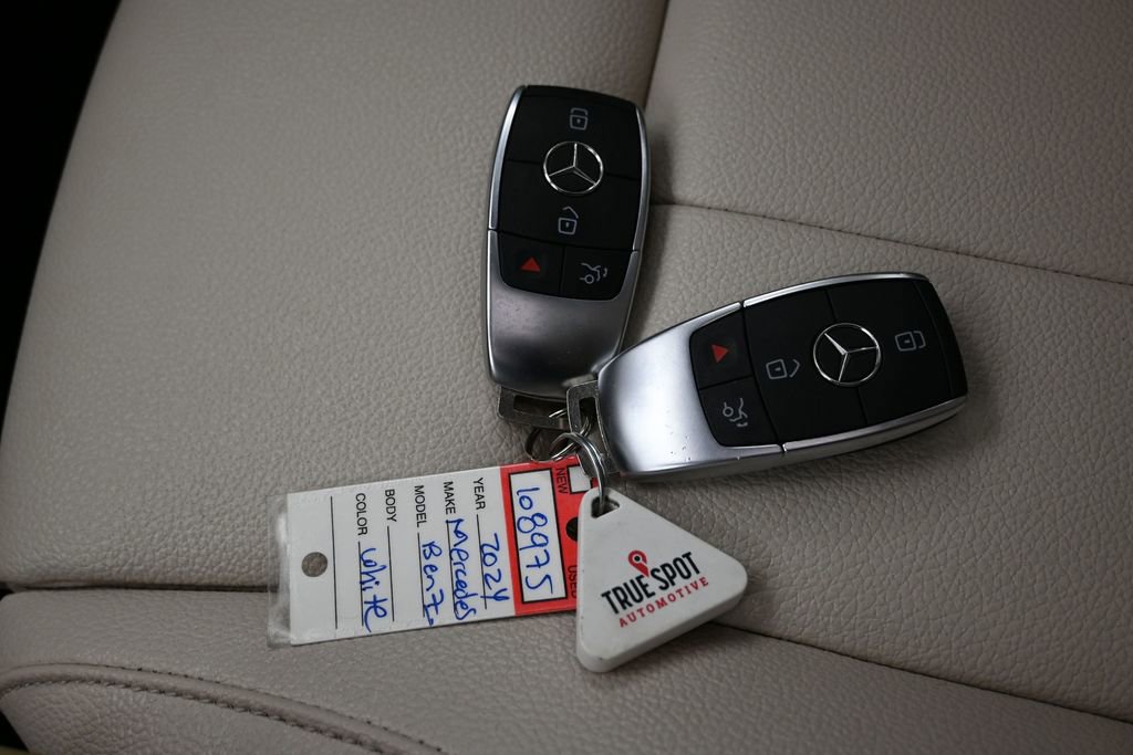 Used 2024 Mercedes-Benz EQB 300 4MATIC w/ Winter Package image 33