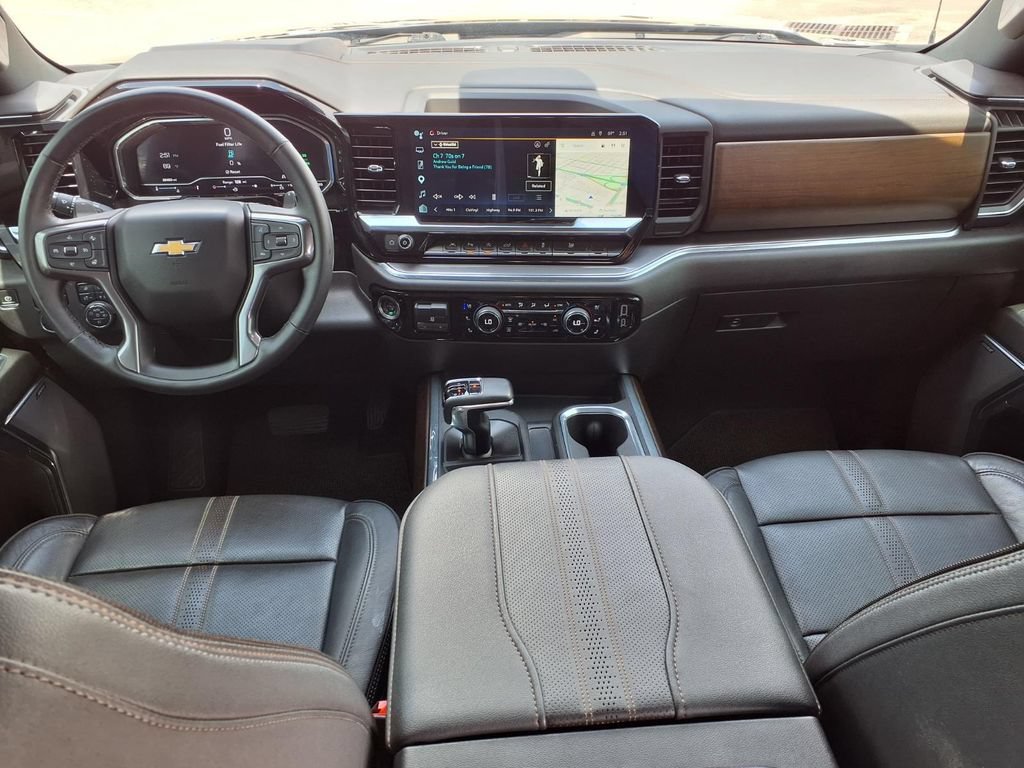 Used 2024 Chevrolet Silverado 1500 High Country w/ Technology Package AWD/4WD image 19