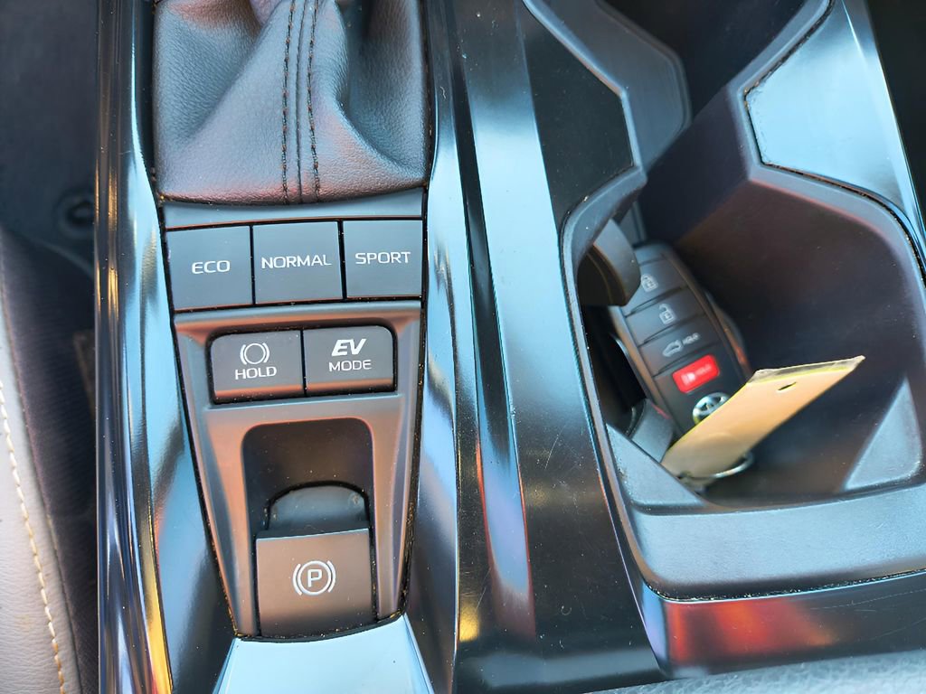 Used 2025 Toyota Camry SE image 24