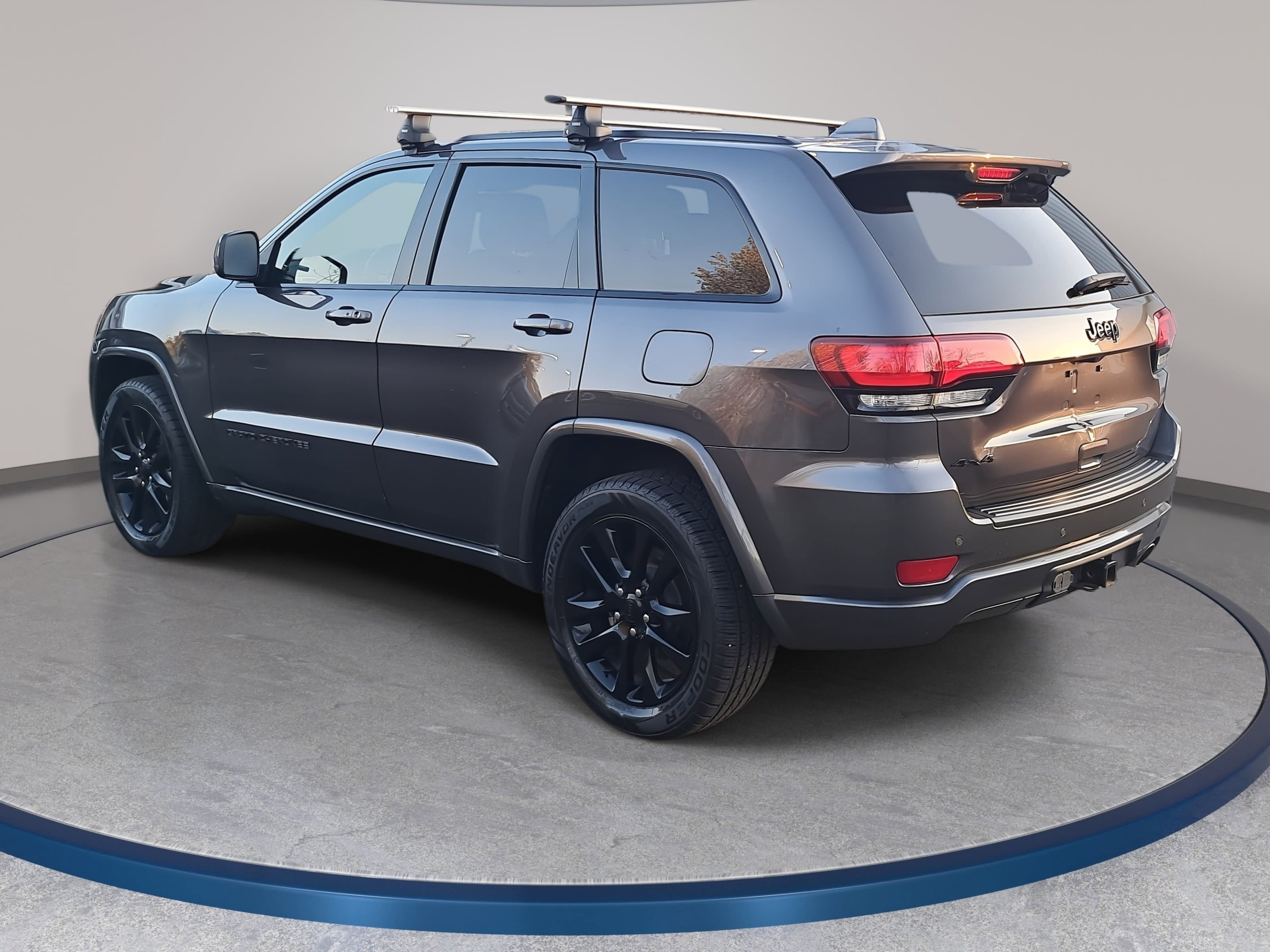 Used 2019 Jeep Grand Cherokee Altitude image 7