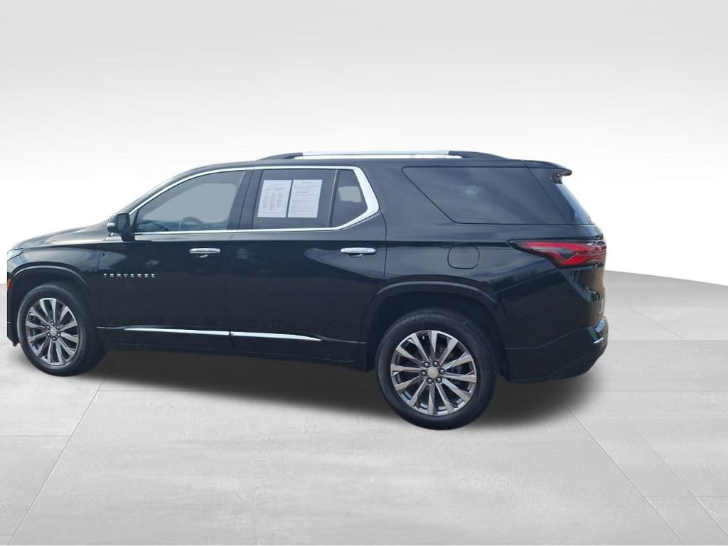 Used 2023 Chevrolet Traverse Premier image 12