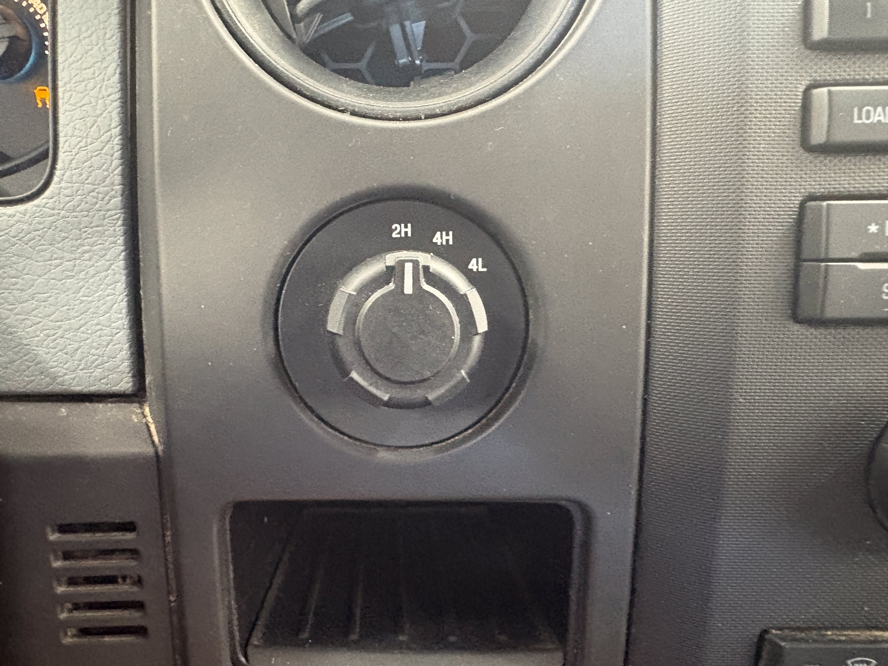 Used 2013 Ford F150 XL w/ Mid Equipment Group AWD/4WD image 13