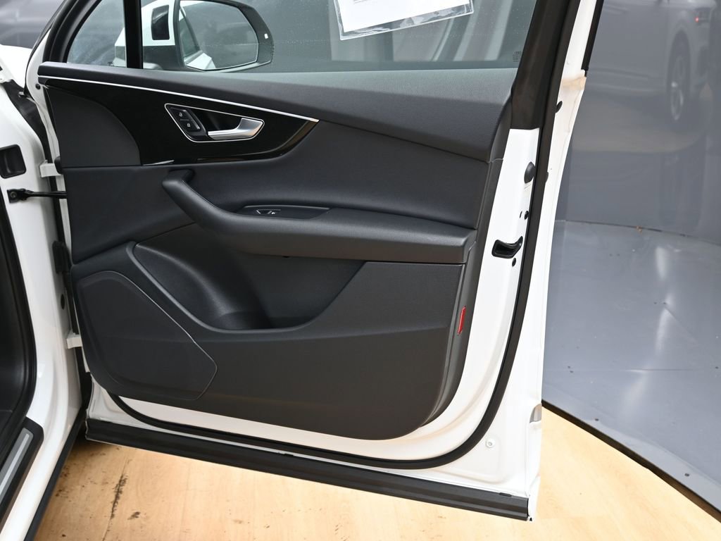 Used 2023 Audi Q7 2.0T Premium image 42