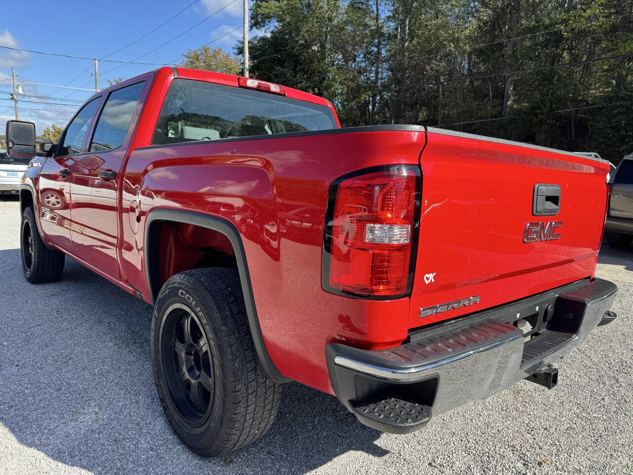 Used 2017 GMC Sierra 1500 4x4 Crew Cab w/ Sierra Convenience Package image 4