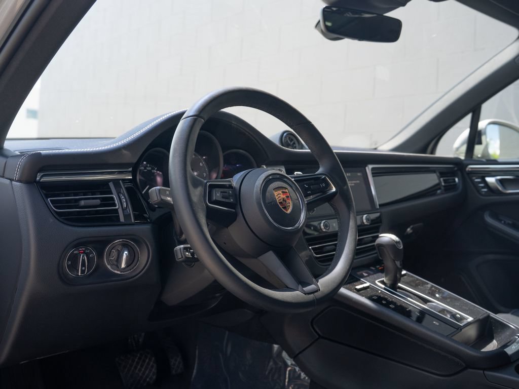 Used 2026 Porsche Macan S AWD/4WD image 4