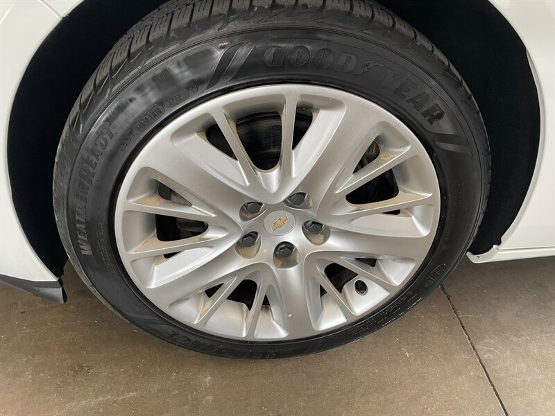 Used 2018 Chevrolet Impala LS FWD image 21