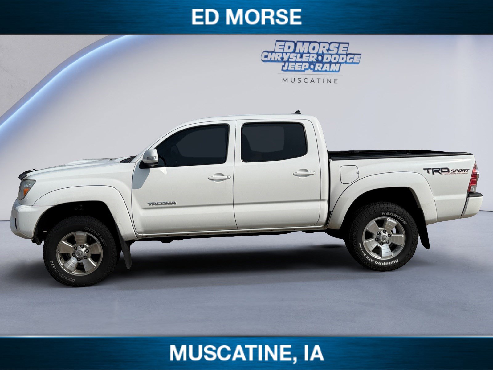 Used 2014 Toyota Tacoma 4x4 Double Cab w/ TRD Sport Package image 2