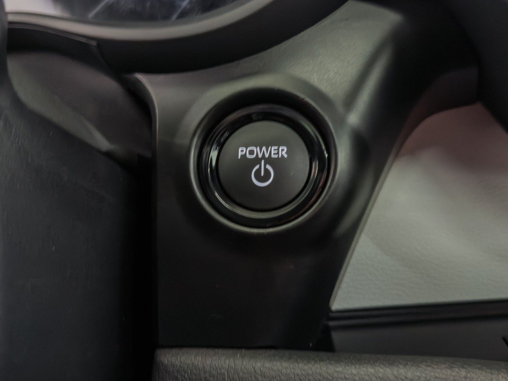 Used 2025 Toyota Sienna XLE AWD/4WD image 36