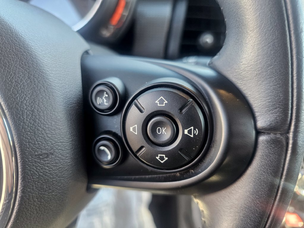Used 2021 MINI Cooper 2-Door Hardtop FWD image 14