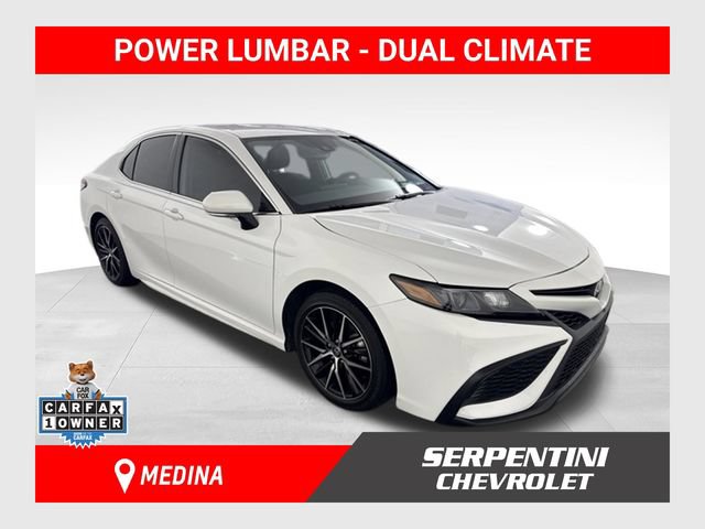 Used 2023 Toyota Camry SE w/ Convenience Package FWD image 1