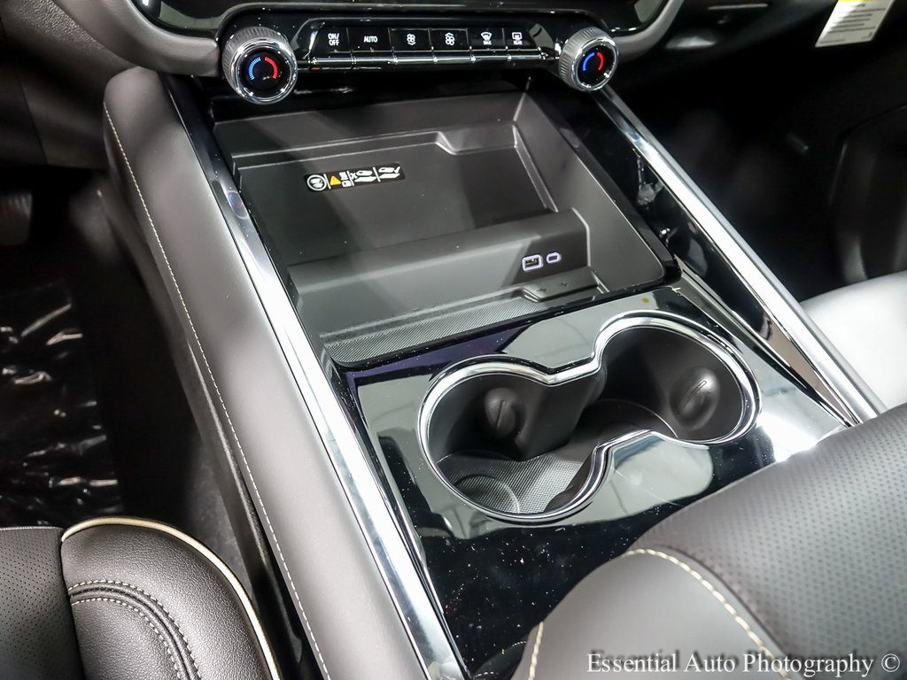 New 2026 Chevrolet Suburban Premier image 21