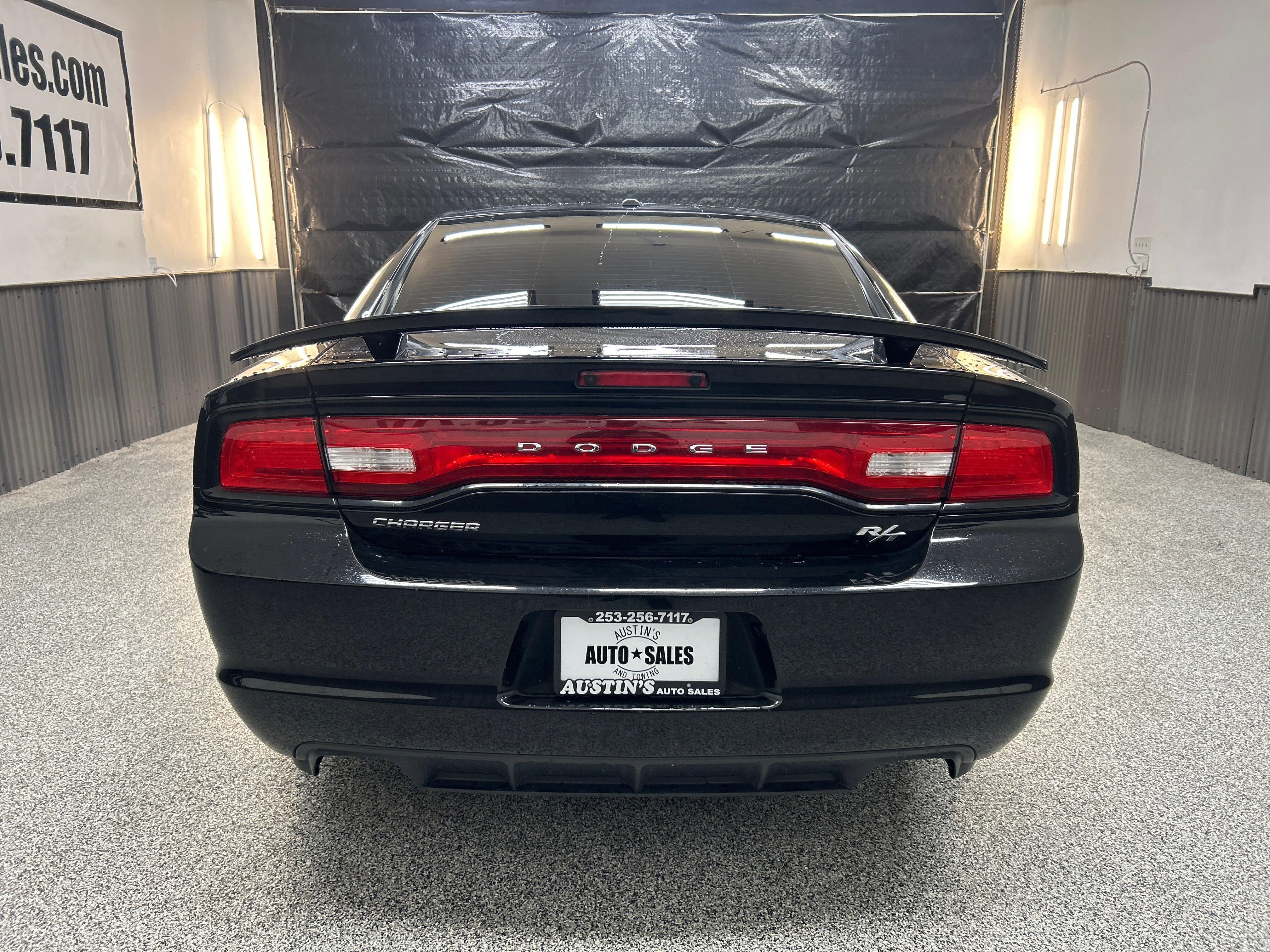Used 2014 Dodge Charger R/T w/ Blacktop Package image 5