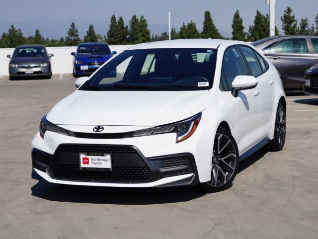 Used 2022 Toyota Corolla SE FWD image 3