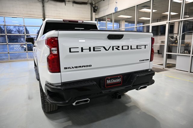 New 2026 Chevrolet Silverado 1500 Custom Trail Boss w/ LPO, Dark Essentials Package image 6