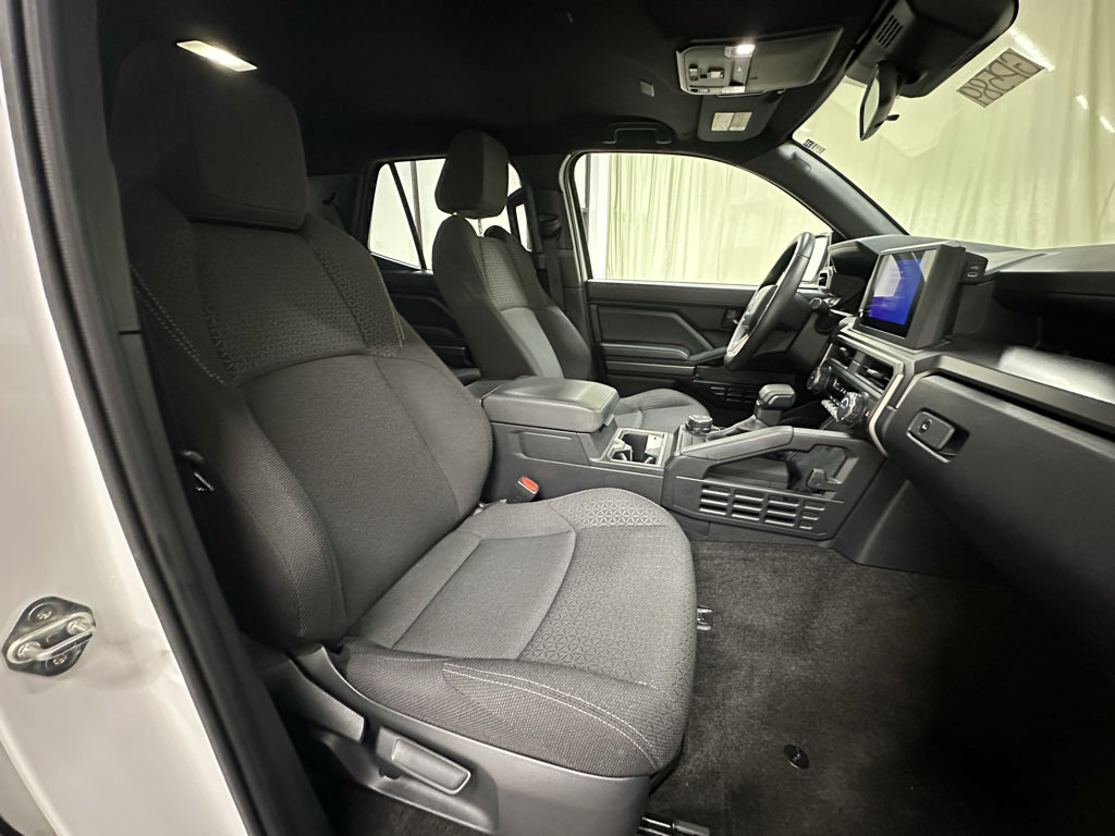 Used 2025 Toyota 4Runner SR5 AWD/4WD image 14