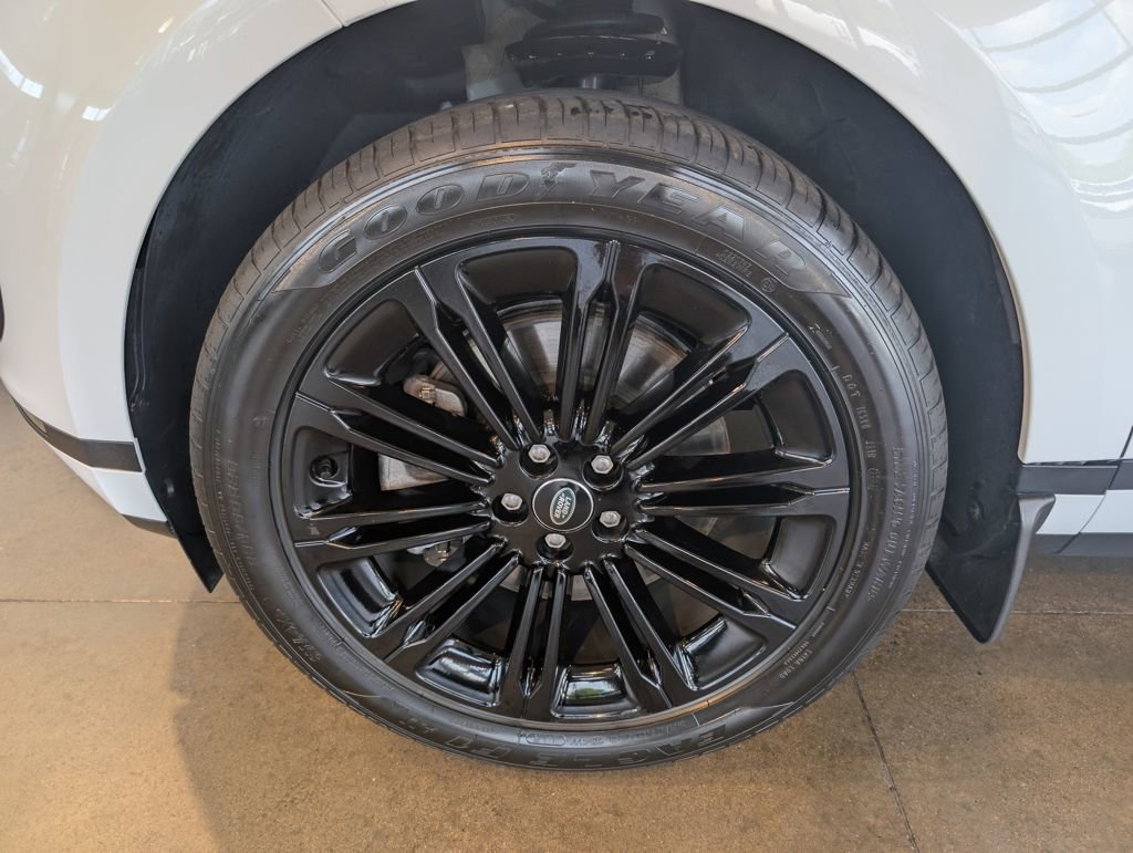 Used 2025 Land Rover Range Rover Evoque S image 7